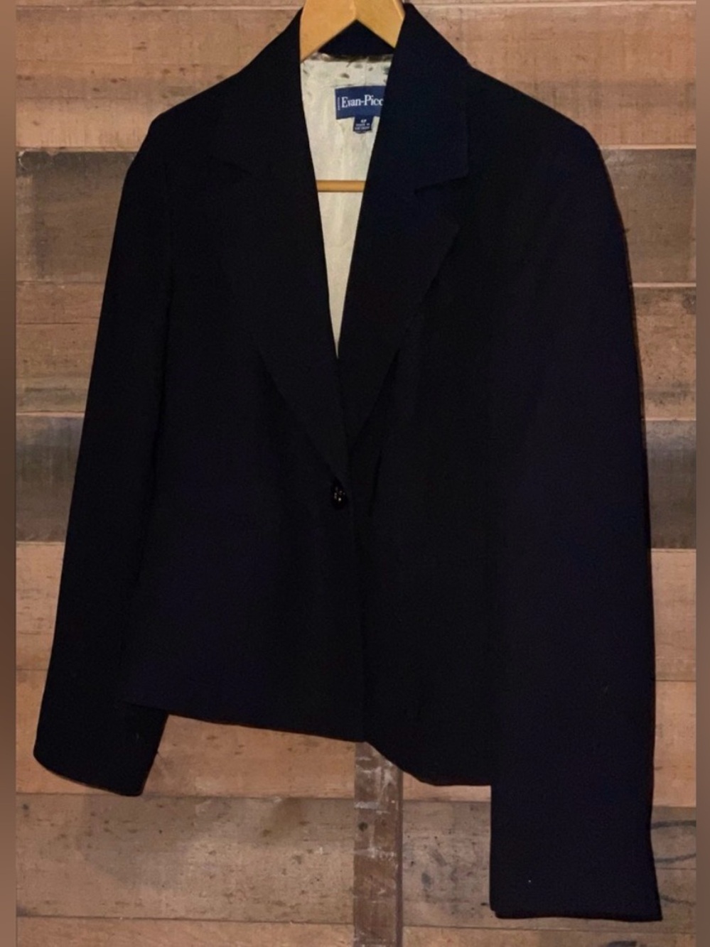 Evan-Picone Classic Single-Button Tailored Blazer Jacket